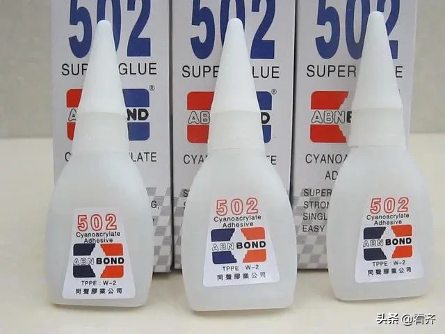 手被502胶水粘住的紧急处理方法
