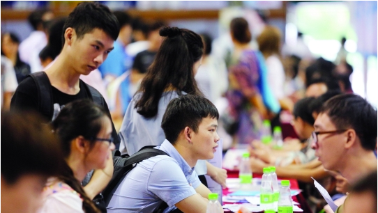 同为大学生，毕业时前途完全不同，辅导员：差距早在入校时已拉开