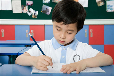 细数高考中的“传奇字体”，个个堪称印刷品，阅卷老师都不忍扣分