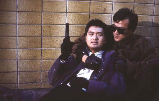 在这部1988年的老电影中，袁洁莹演女学生，林正英演警察