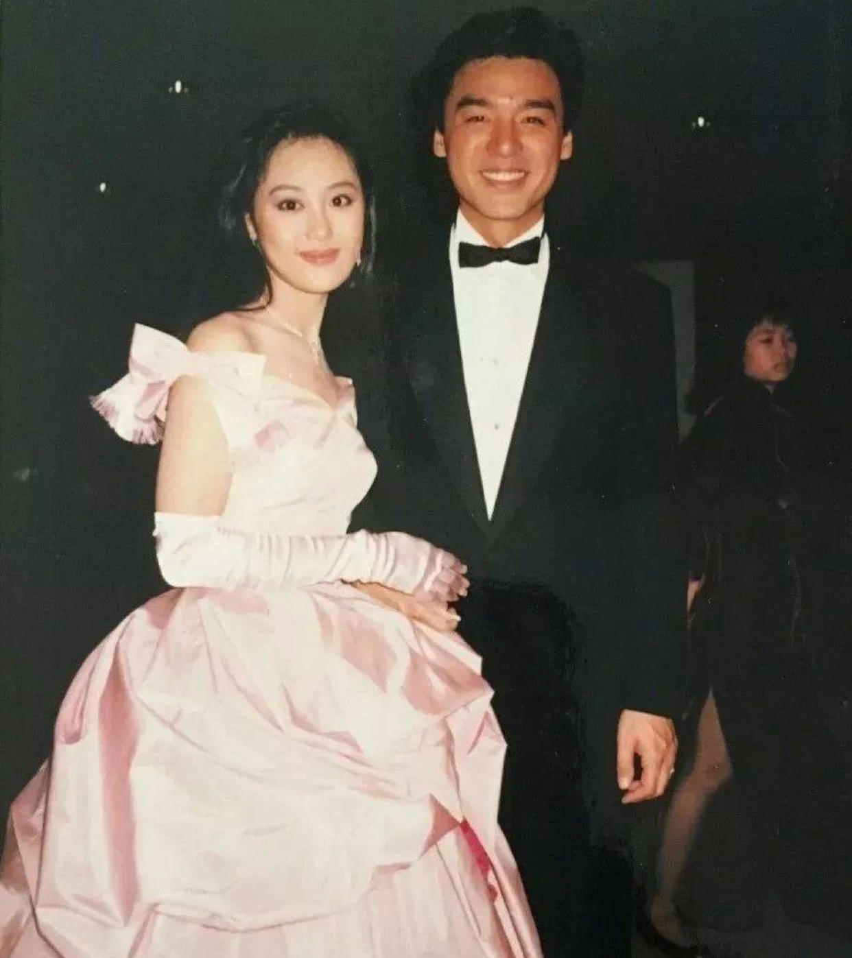 父母都是高颜值明星，孩子却各有各的“丑”法？遗传真是门玄学