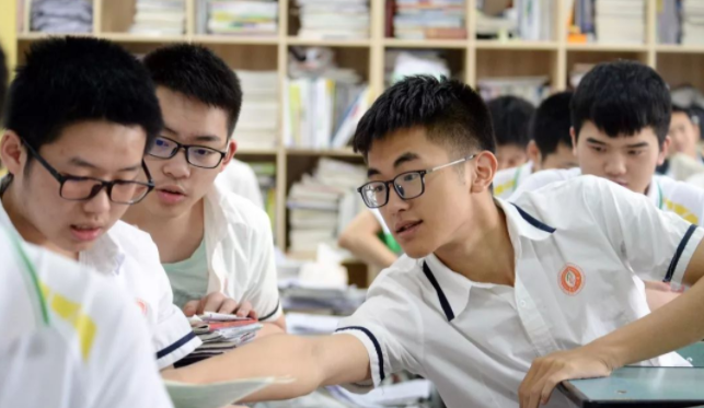 提前20分钟交卷，称高考题“太简单”的浙江考生，只能自吃苦果