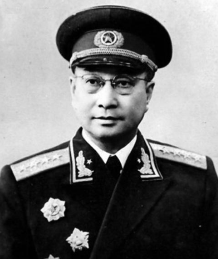 共和国“五虎将”都有谁？为何1947年，陈毅向中央发报没有徐向前