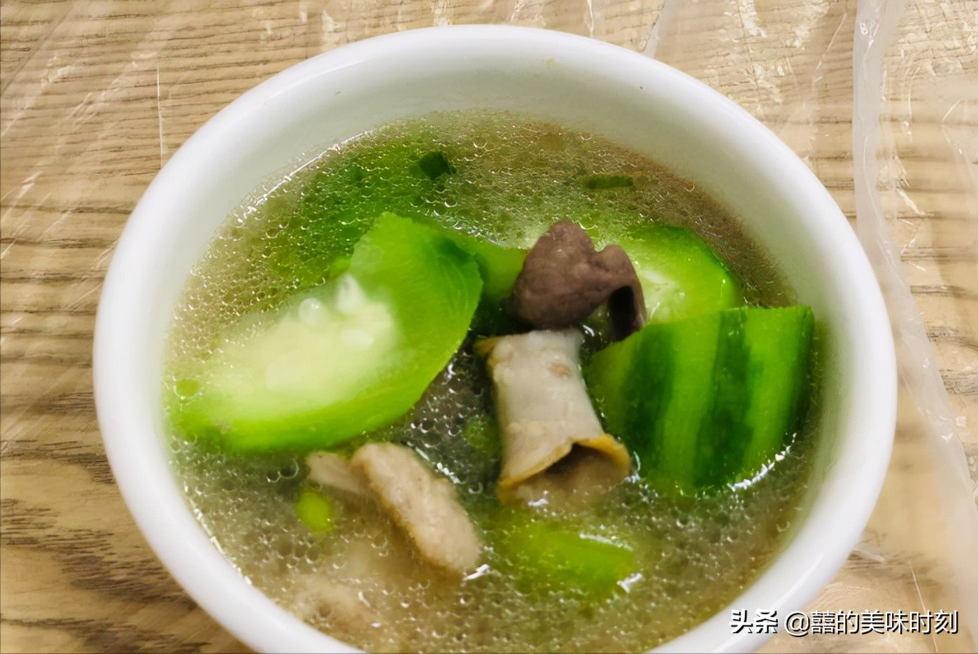 广东巷子里的夜宵店，30年连个招牌都没有，惠州人连汤汁都不放过