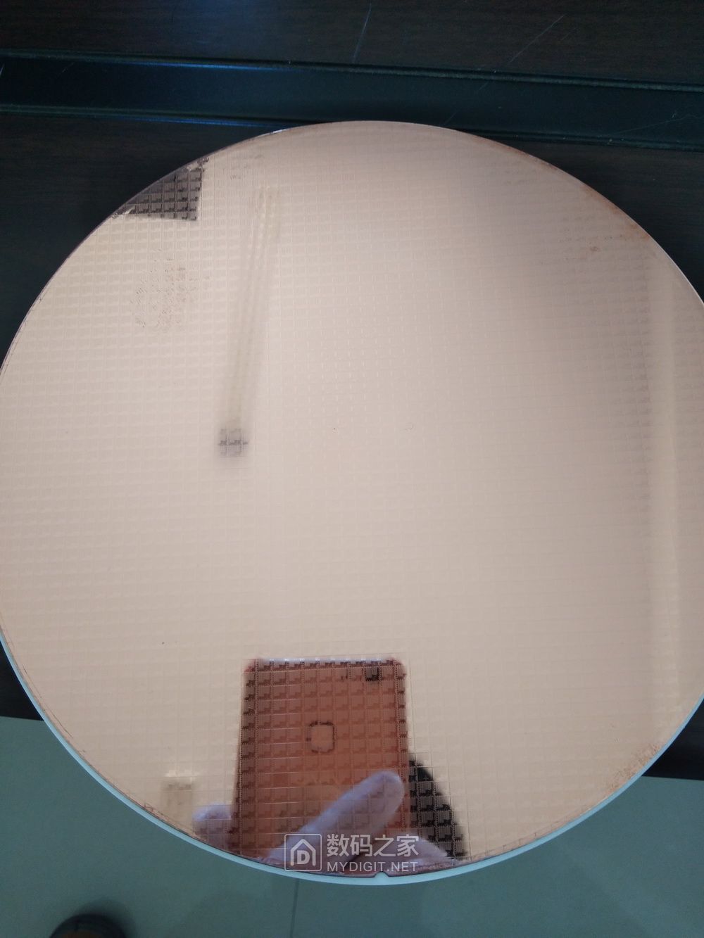 高逼格手办！整套晶圆片讲解，带领你进入芯片的内部世界