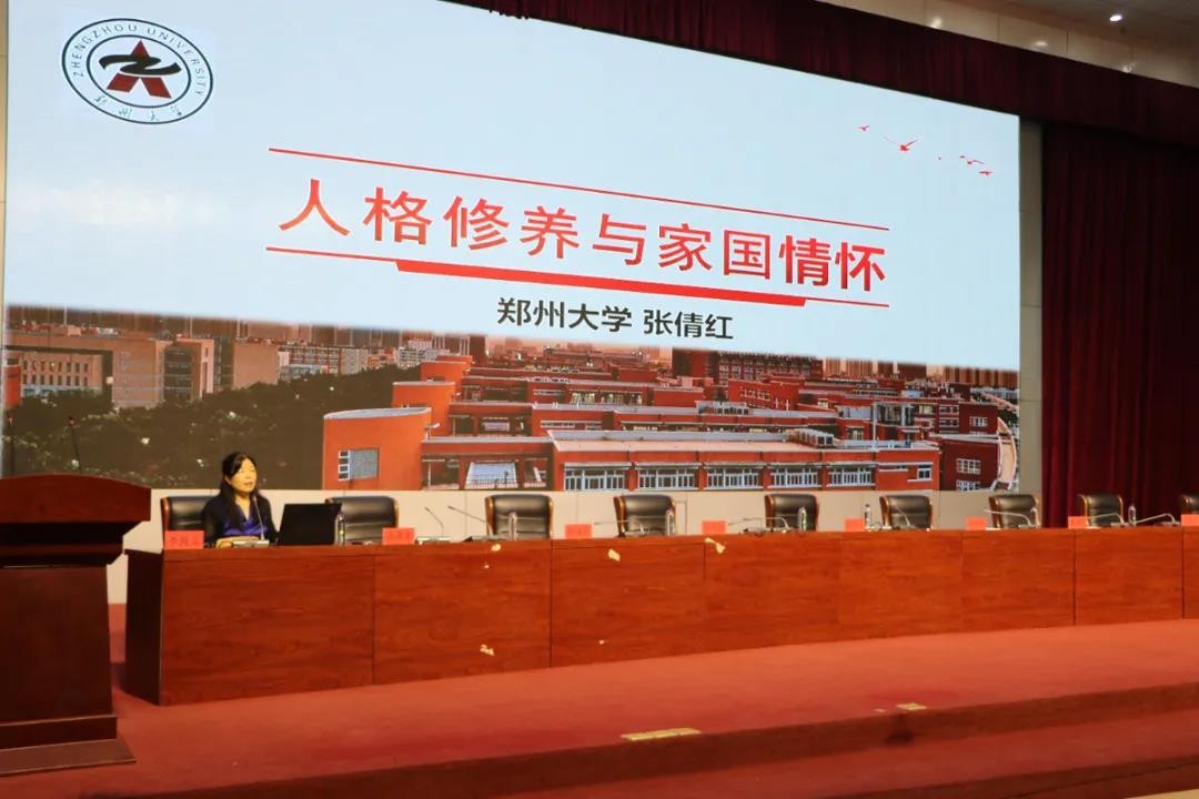 暖心！郑州大学副校长一行奔赴河南兰考县，为27名新生送上录取通知书！