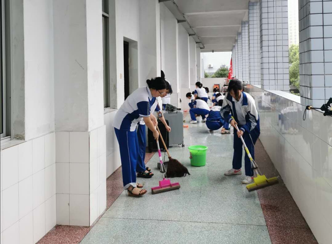 “冷门”班干部职务，受冷落不说还受排挤，学生吐槽：谁当谁倒霉