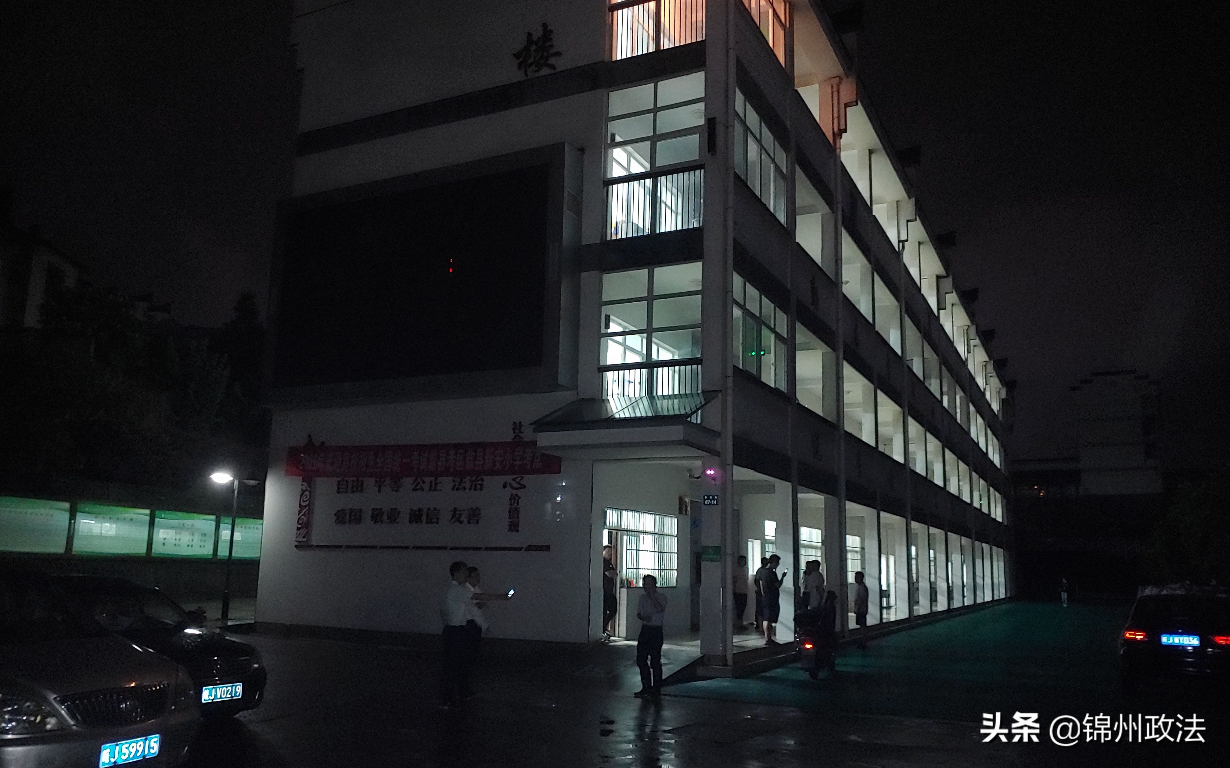 歙县高考72小时：洪水突袭下的小城“赶考”记