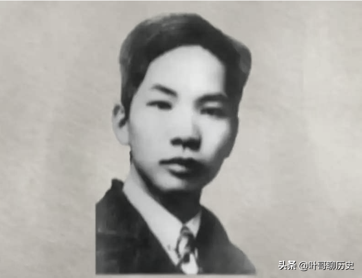 她被捕时坚贞不屈任凭敌人严刑拷问，牺牲前买通敌人：别打肚子