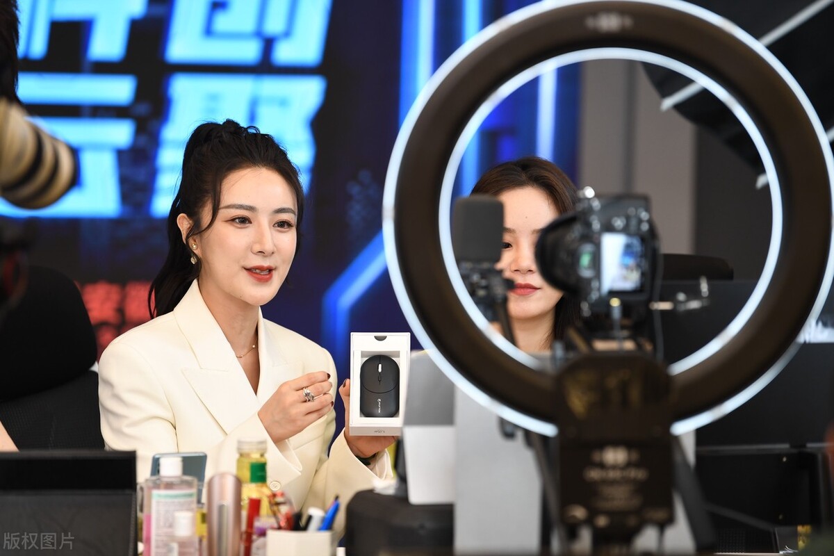 在今日头条拍视频，每天轻松收益三位数，谈一谈自媒体创作经验