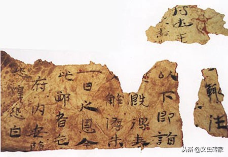 纸在西汉便已发明，在东汉得以改进，为何当时的人们还使用竹简？