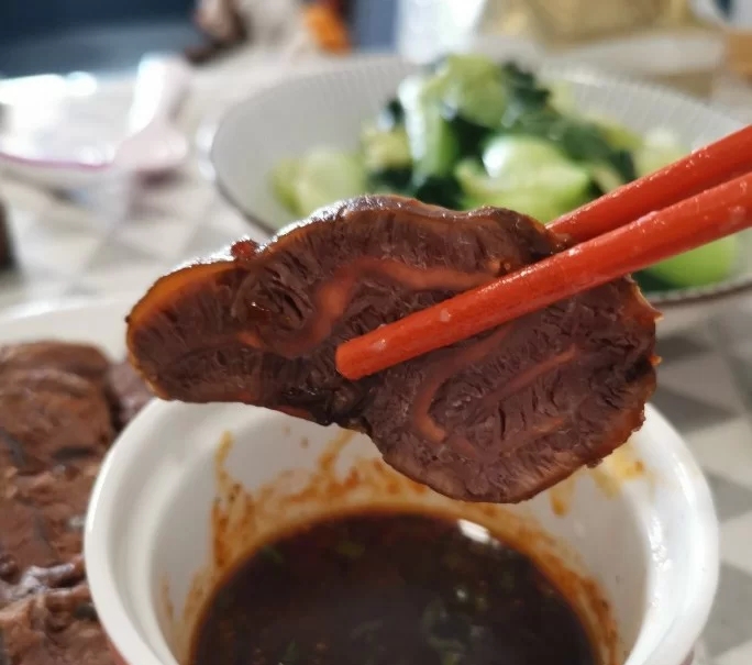 卤牛肉的做法（美味的卤牛肉最正宗的教程）