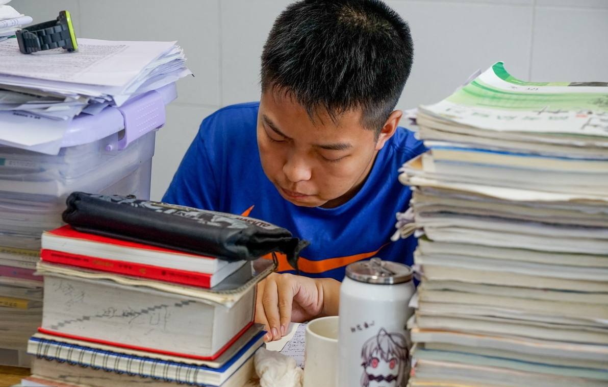 衡水中学高考状元：从年级568名逆袭进北京大学，成功只靠2个字