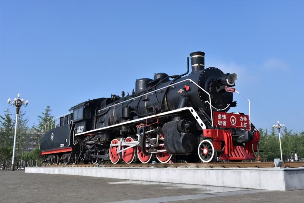 在高铁内上课，河南这所学校“毕业生”很抢手，很有王牌专业特色