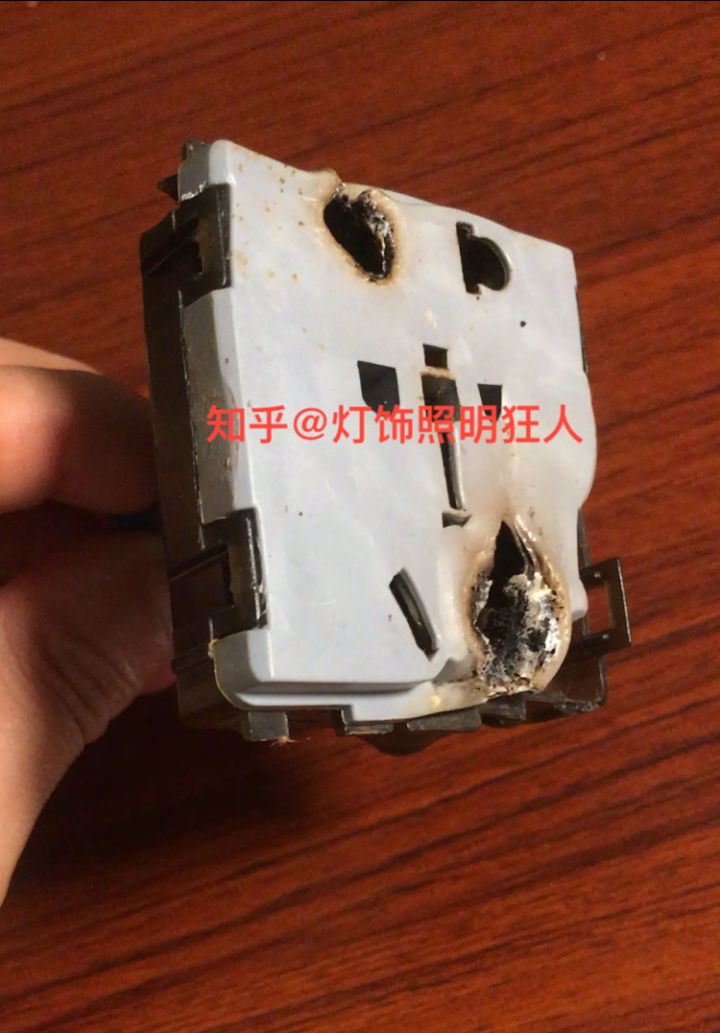 開關插座哪家強？14個品牌插座硬核測評