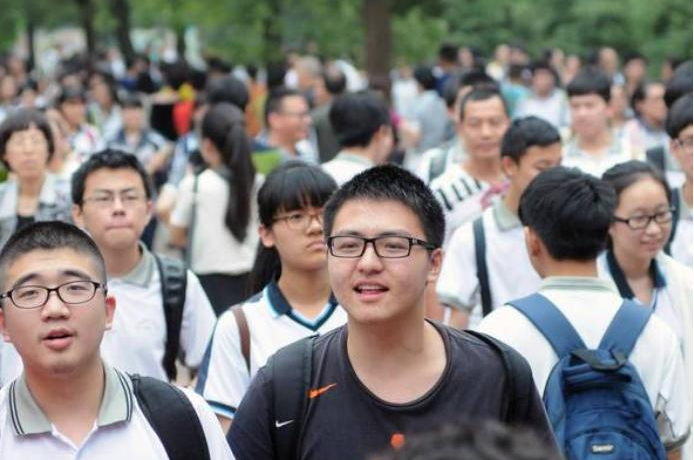 安徽文科考生好难，518分考“专科”，985和211名额分配也不公平