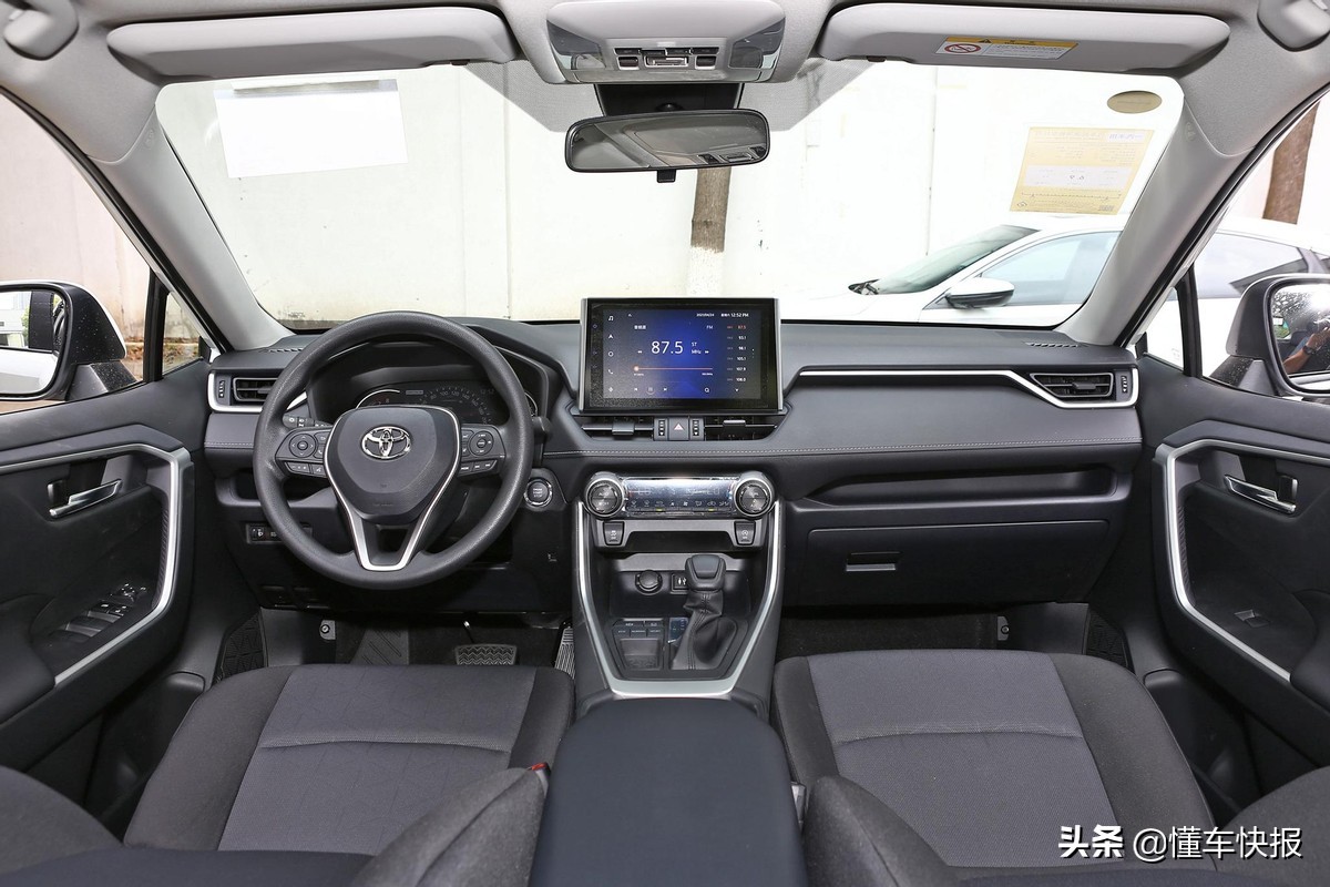 第五代途胜L对比丰田RAV4荣放，谁才是合资SUV的优等生？