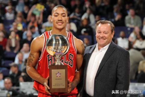 nba罗斯获得哪些奖项(NBA官方头疼了！罗斯有望角逐三大奖项，第二个奖给还是不给？)