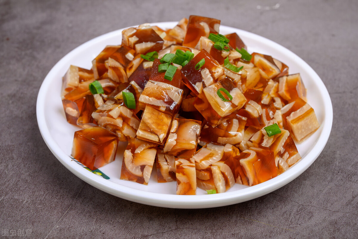 东北最出名的10道名菜，色鲜味浓分量足，每一道都让人吃得好过瘾