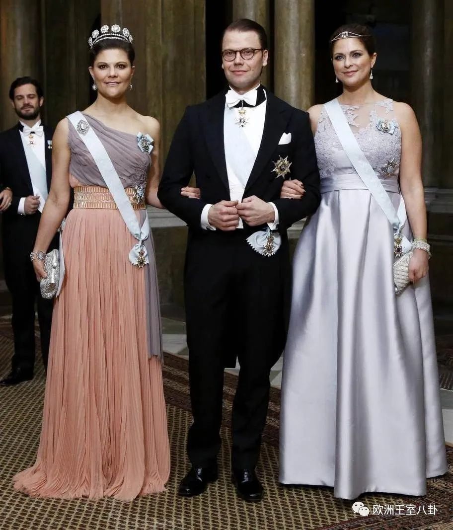 北欧三基友加上荷兰的身高可以看封面图,分界线很明显= =最后简单看看