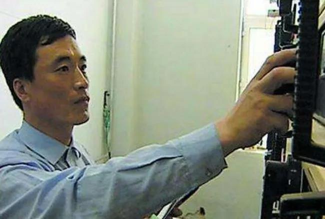 轰动一时的凤凰山UFO悬案，一农民遭遇离奇经历，真相究竟是什么