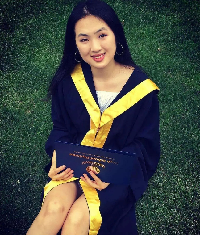 出道的姚安娜和归来的孟晚舟：“华为公主”的两种人生