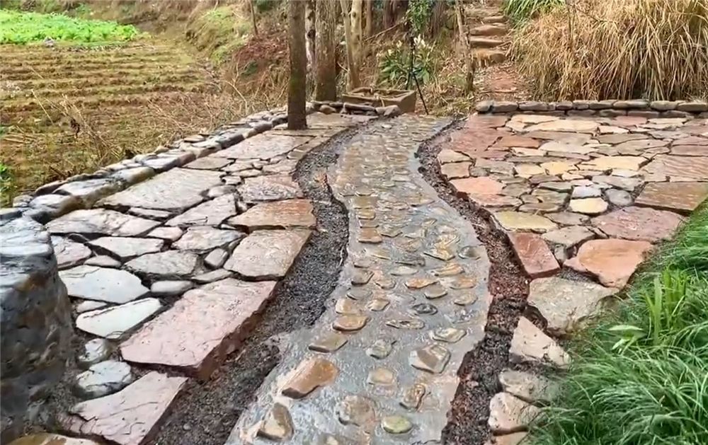 他改造荒废23年的农村小院，将废旧院子变成世外桃园，网友：向往