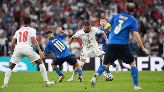 欧洲杯决赛回顾：意大利主宰下半场，扳平比分进入加时赛
