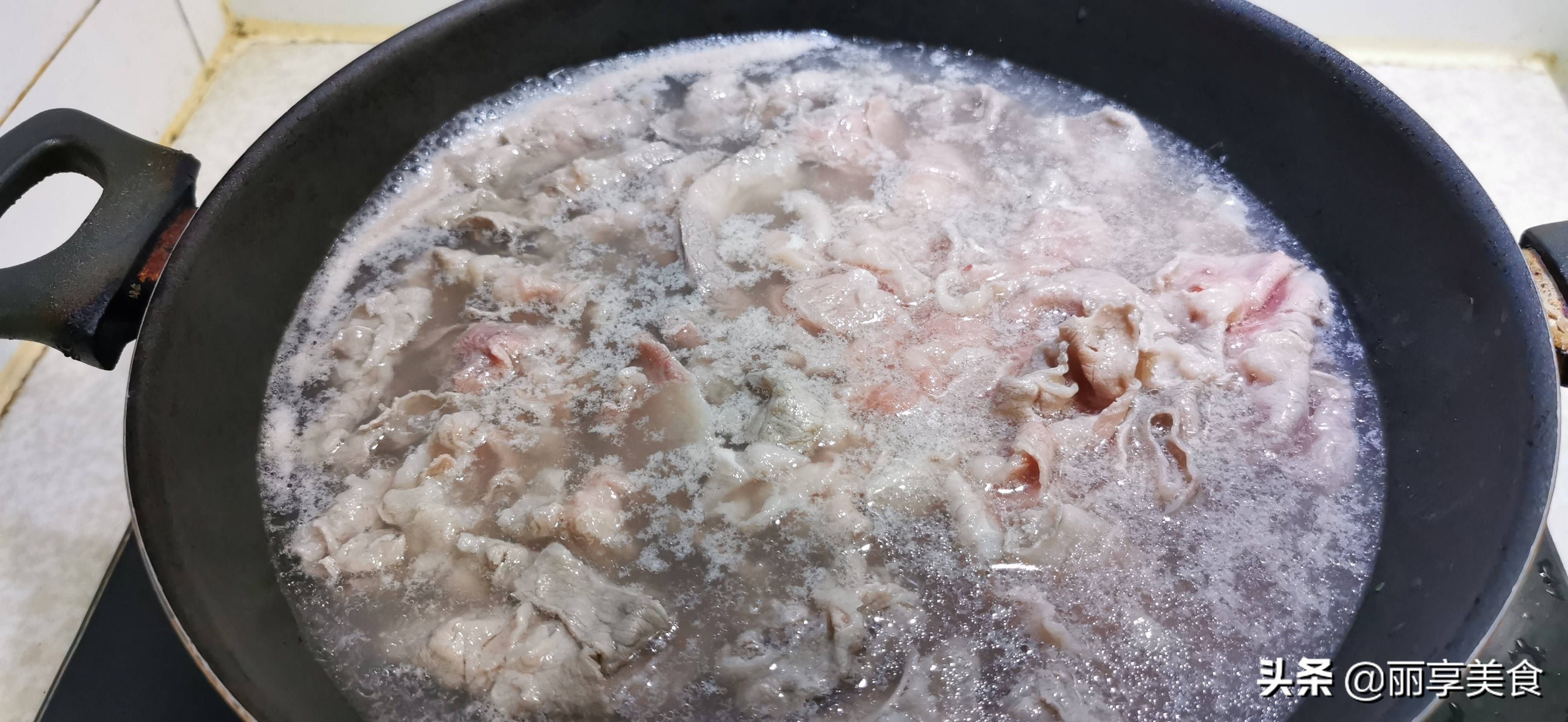 吉野家牛肉饭家庭版做法，步骤简单，鲜香味美，好吃又解馋，真香