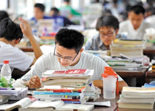 中国海洋大学经济学院（都快背完了你跟我说不考了）