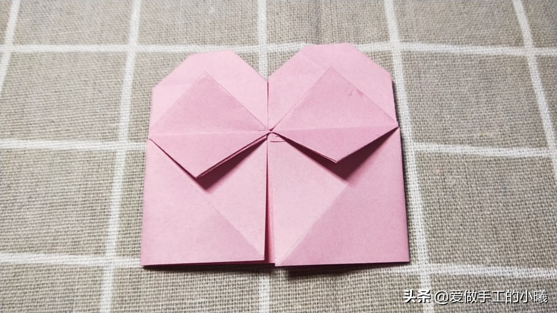折纸教程:当爱心遇上蝴蝶结，简单别致，漂亮加倍