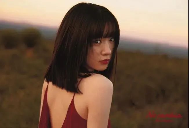 好看的日本女优(2021日本女生心中的10大“最美女星”，石原里美仅第6，广濑玲第3)