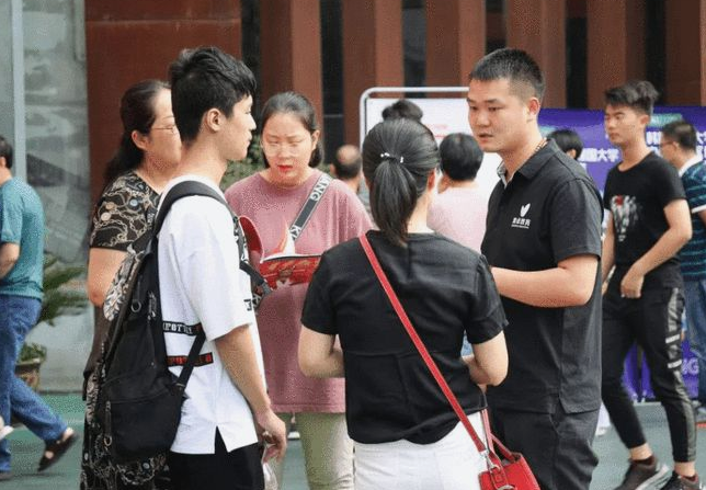 2021年高考已落幕，各地“预测分数线”出炉，仅供参考