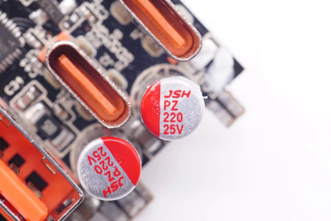 全新设计，突破体积极限，拆解国产控制器65W氮化镓快充