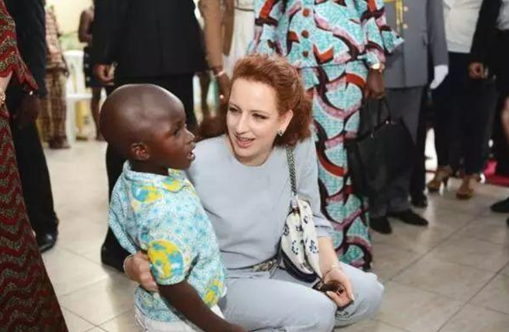 绝色王妃萨尔玛：国王为娶她散尽后宫，如今婚变已5年，她还好吗