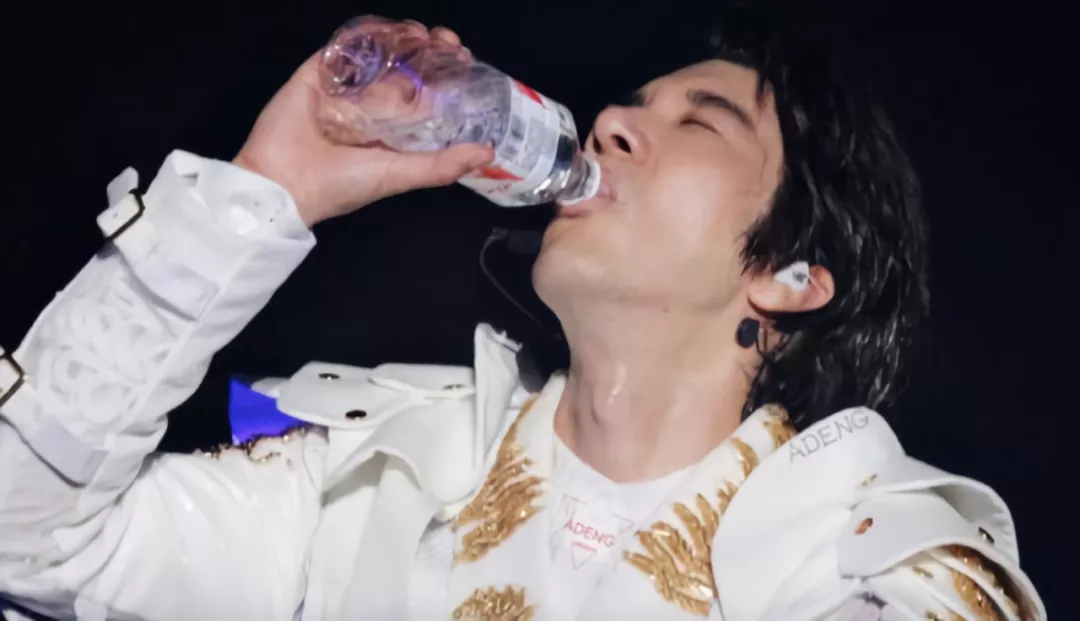 狂跌300亿!爆红的喜茶们,终于“杀死”娃哈哈