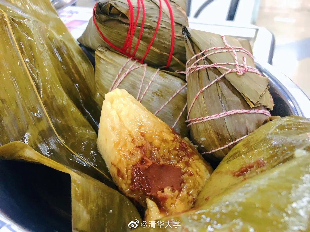 清华大学的伙食有多好？厨师年年外出学艺，为了吃，高考也值得拼