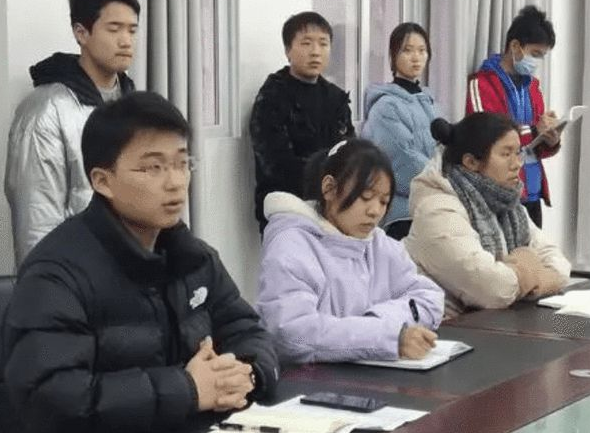 大学里有些证书并不实用，企业认可度较低，学生报考需谨慎