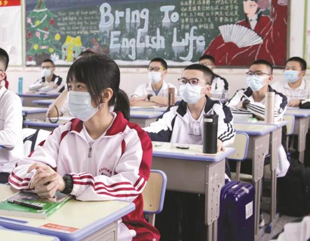 “努力学却学不好”的三门学科，榜首难度是公认的，物理排第三