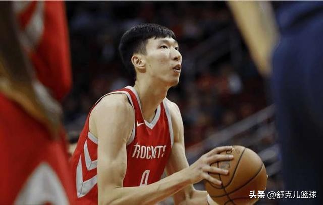 周琦为什么被nba退回(周琦在国内CBA被各队哄抢，为何会被NBA退回，他有什么致命弱点？)