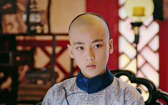 乾隆帝为什么偏爱永琪？他是怎么帮助儿子铺路的？