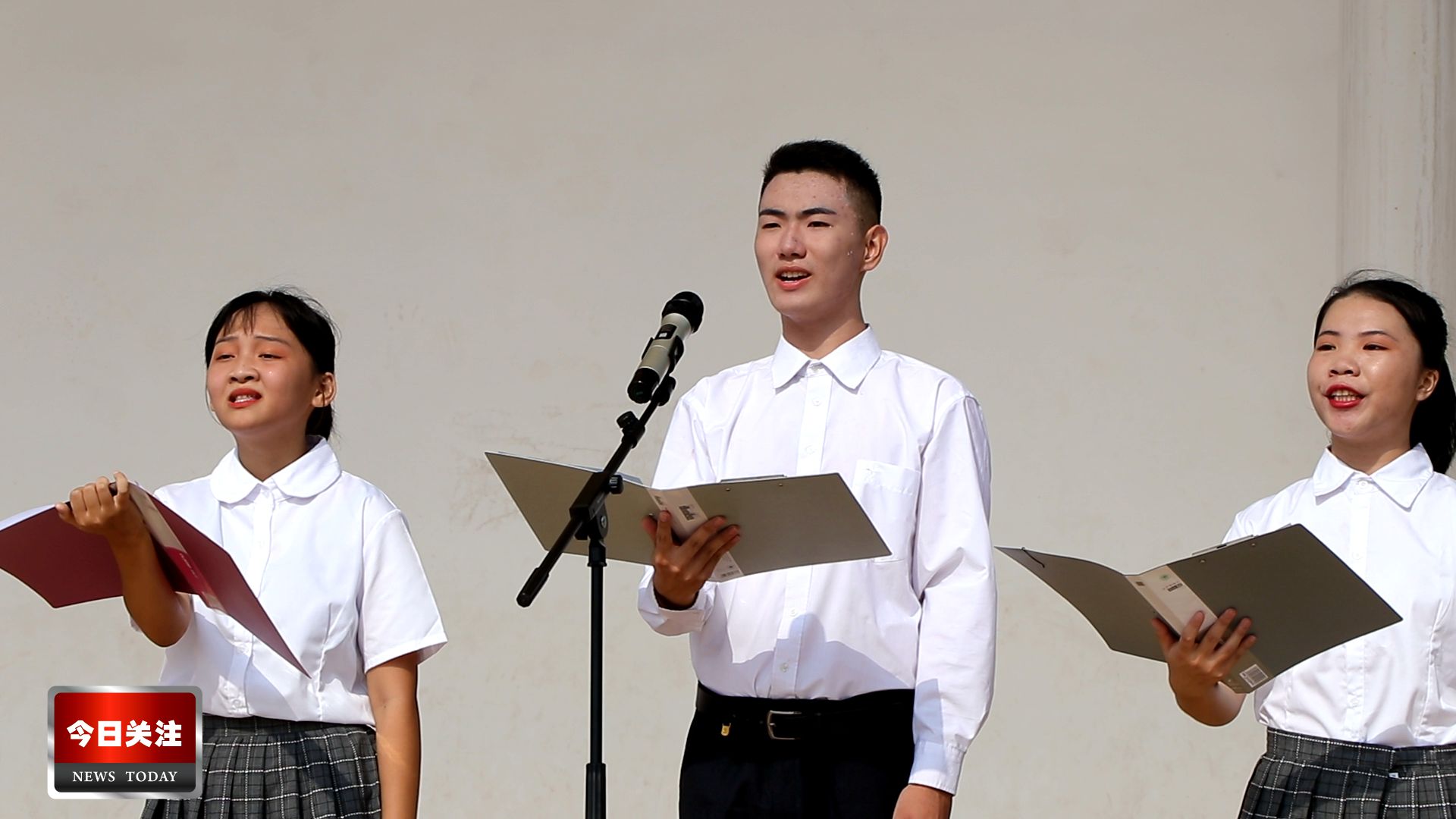 今日头条 |玉林实验中学举行庆祝2019年教师节暨优秀教师颁奖仪式
