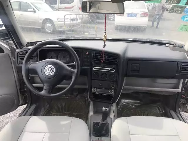 开不坏的二手捷达,价格只要几千块,还有那么多豪华配置