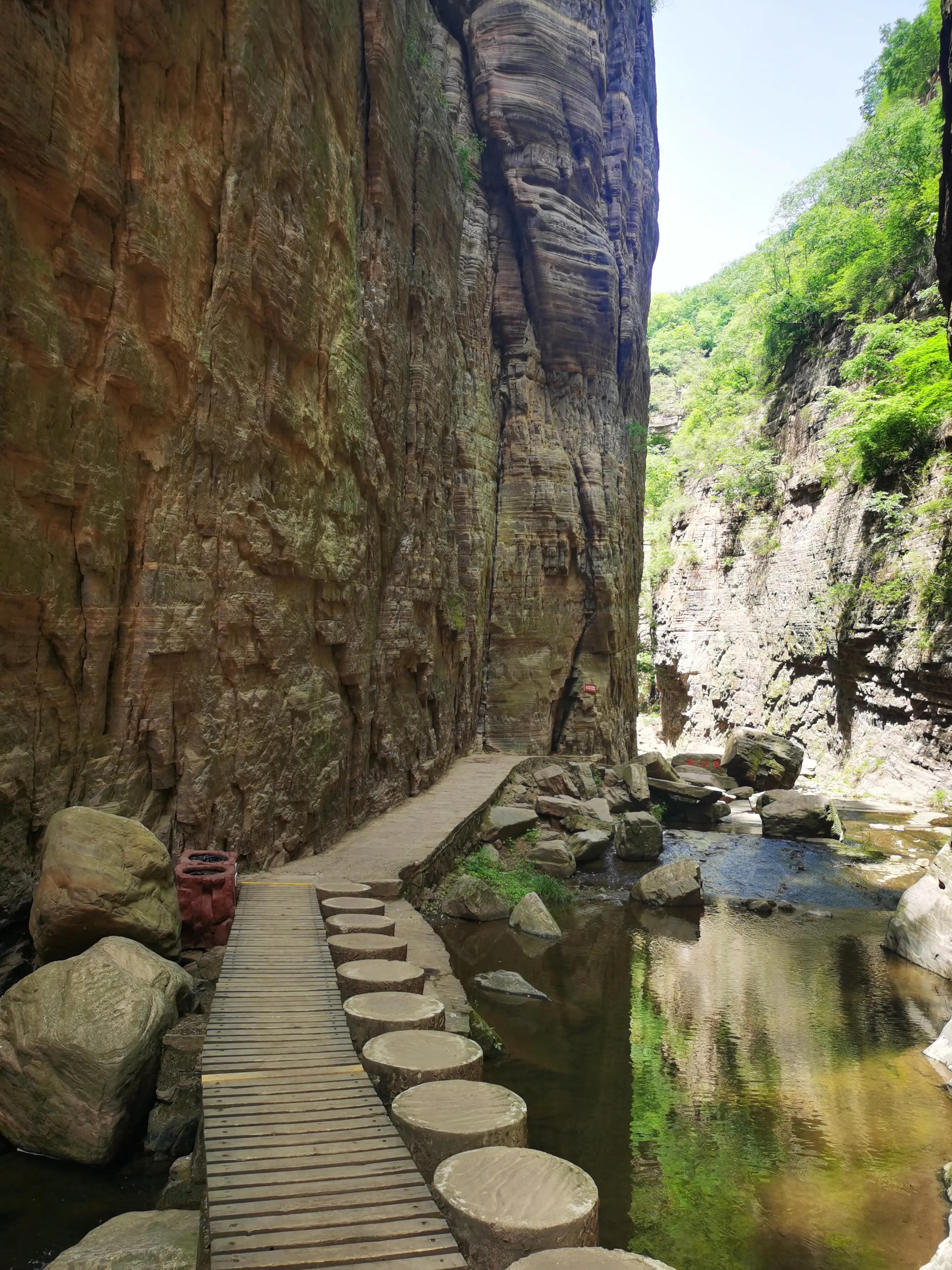 龍潭大峽谷在哪(洛陽龍潭大峽谷,古海奇峽地質畫廊,景色不輸紅石峽,卻