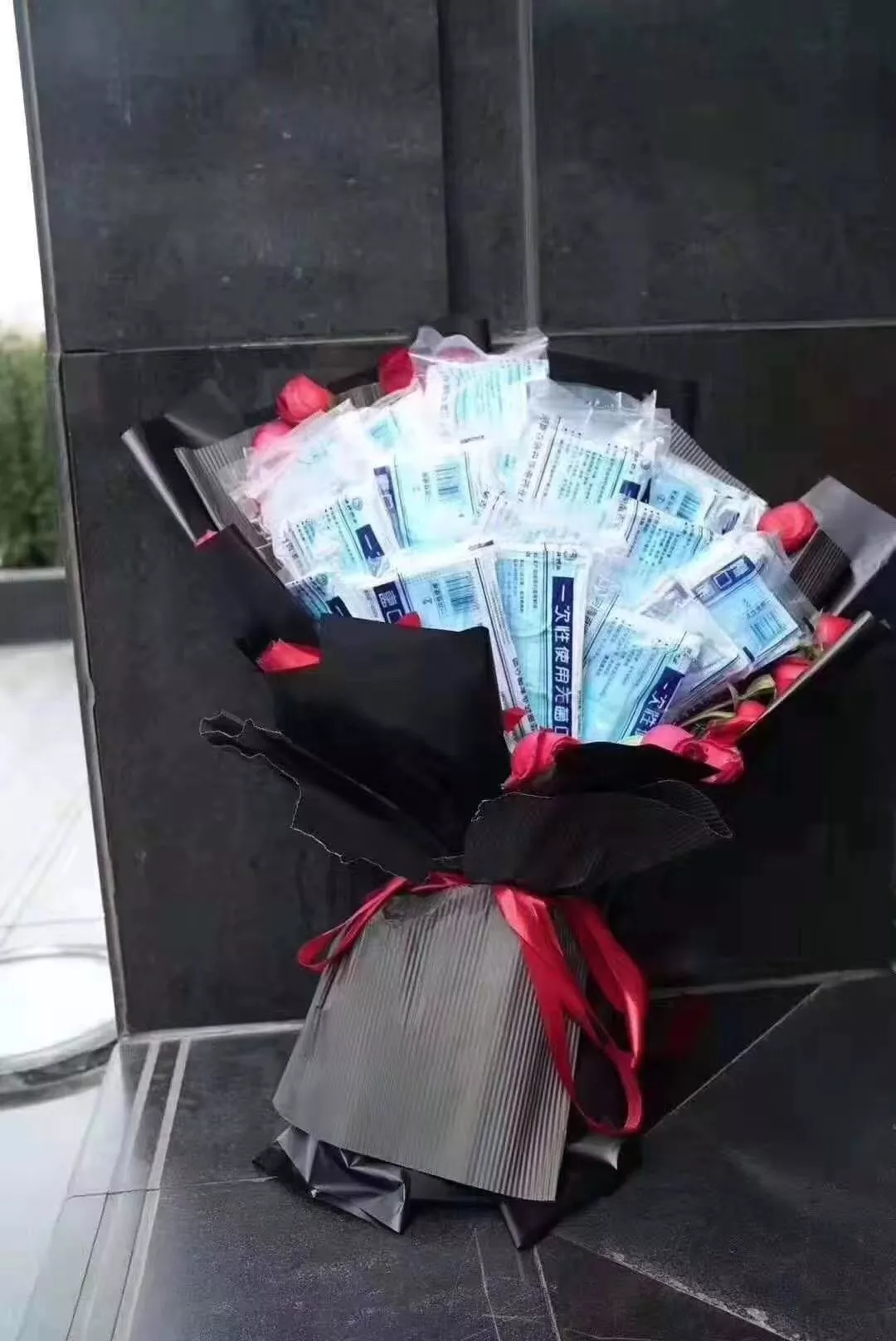 “情人节送巧克力”的原因，原来是这样