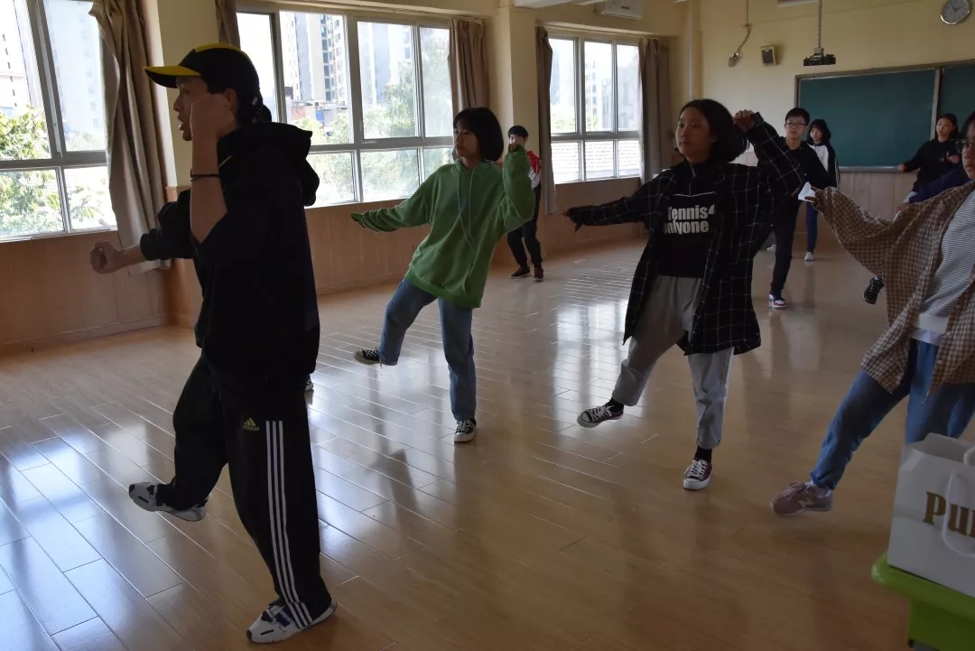 最美青春，见证成长 ---武汉大方学校初中部开放日圆满举行