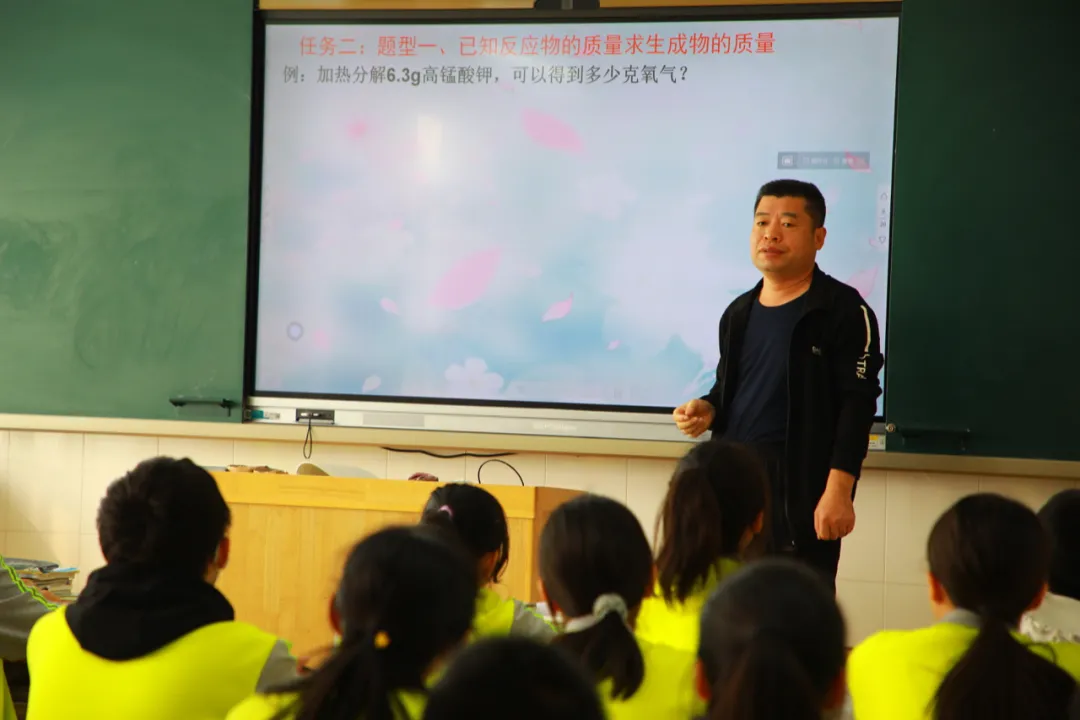 壽光圣城中學(xué)初中部:視導(dǎo)領(lǐng)航助成長(圖9) 壽光圣城中學(xué)初中部:視導(dǎo)領(lǐng)航助成長(圖9)