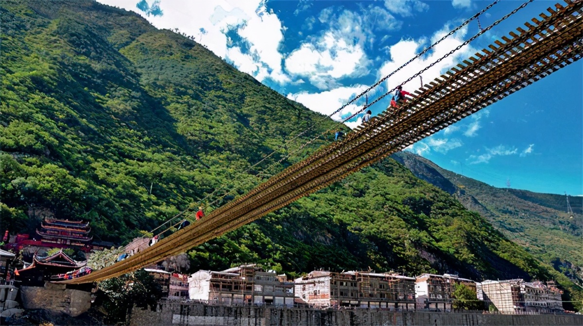 泸定桥旅游景点(泸定桥横铁索寒) - 悦闻天下