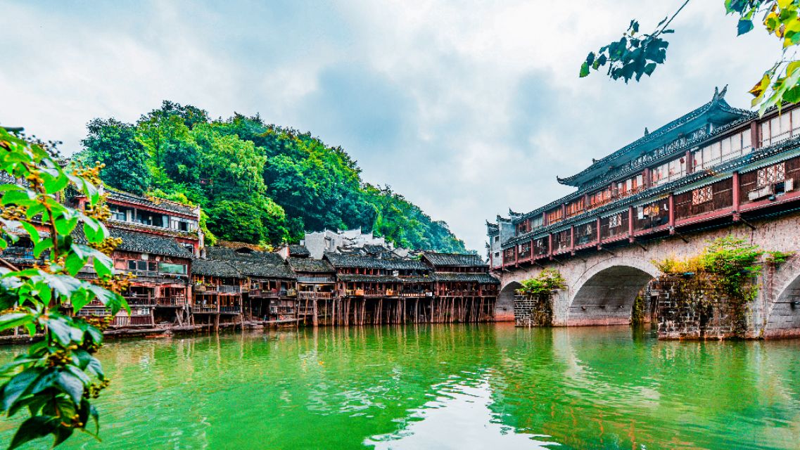 湖南湘西凤凰古镇旅游攻略!路线!图片图文