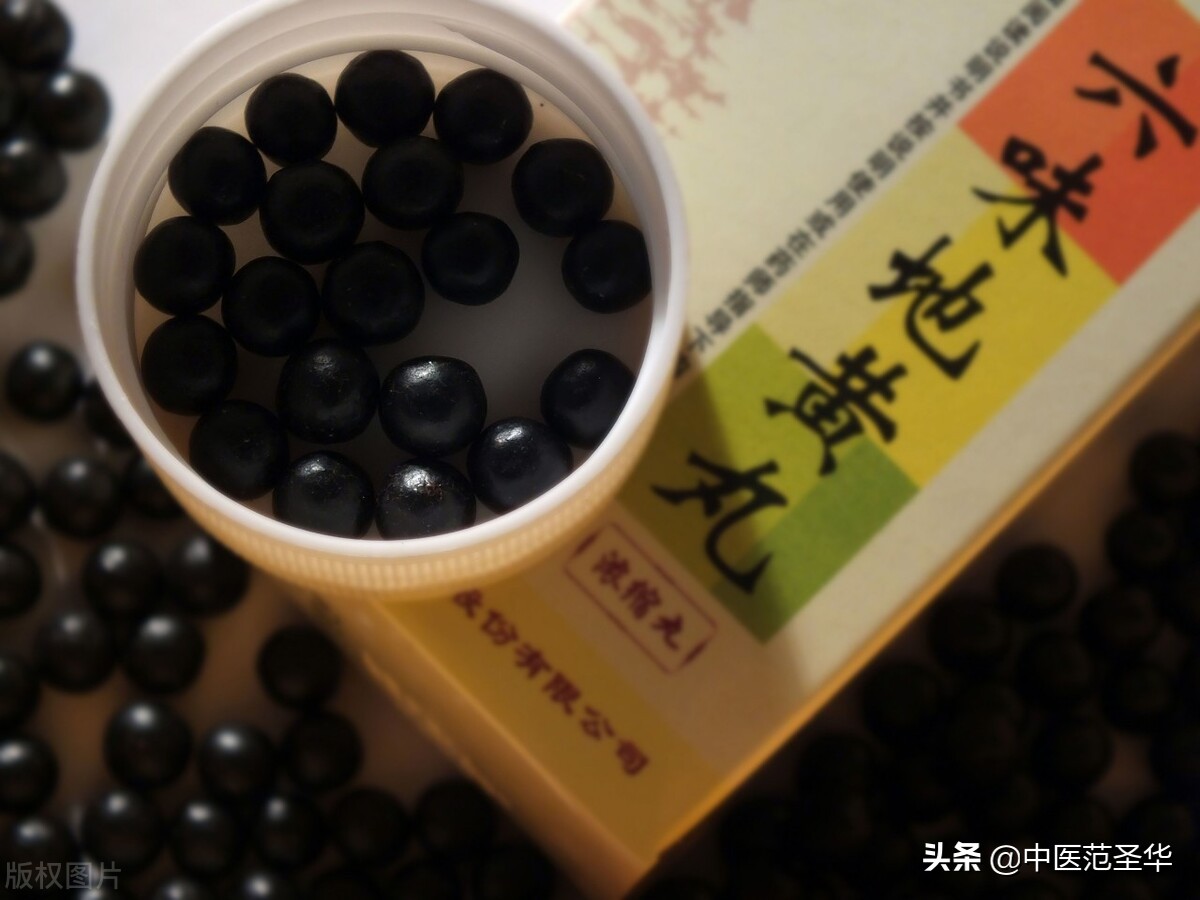 脚底板疼痛原因分析：足底筋膜炎、跟骨刺等常见疾病导致脚后跟疼痛的多种因素